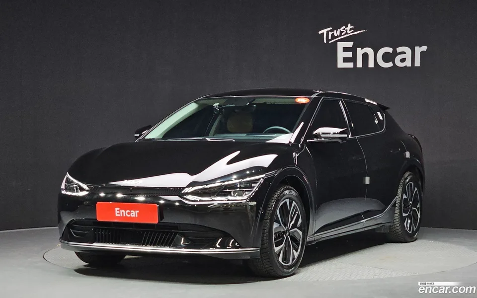Kia EV6 2023 — photo 1, buy with delivery to Moscow