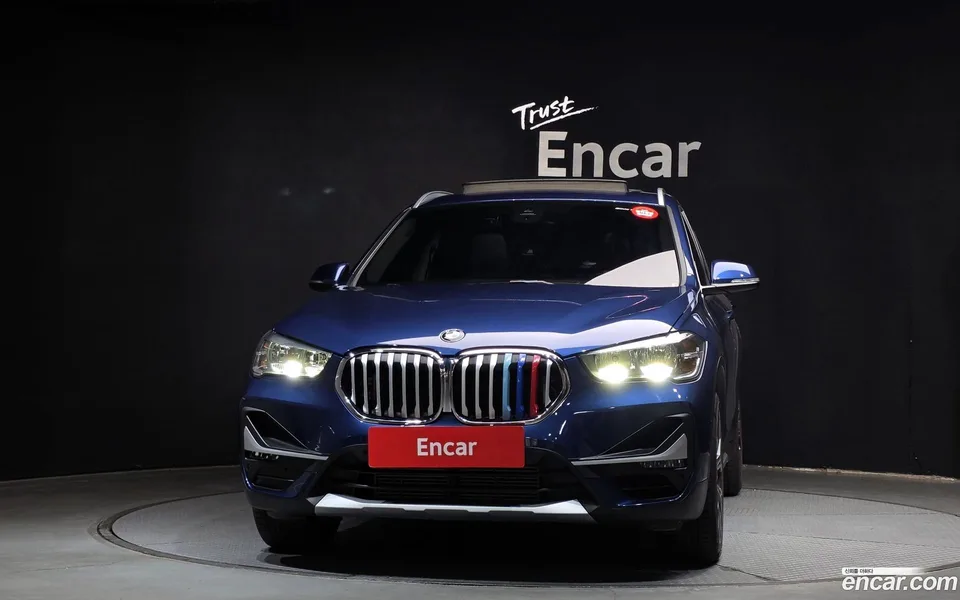 BMW X1 xDrive 20i xLine 2022 — thumbnail 3