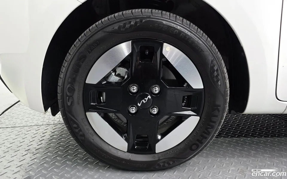 Kia Ray EV 2024 — thumbnail 2