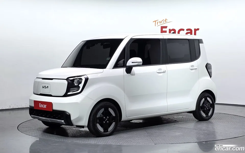 Kia Ray EV 2024 — photo 1, buy with delivery to Moscow