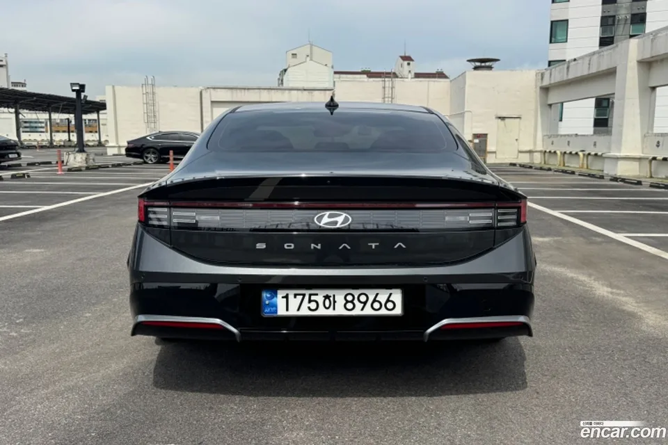Hyundai Sonata The Edge Hybrid 2023 — thumbnail 5