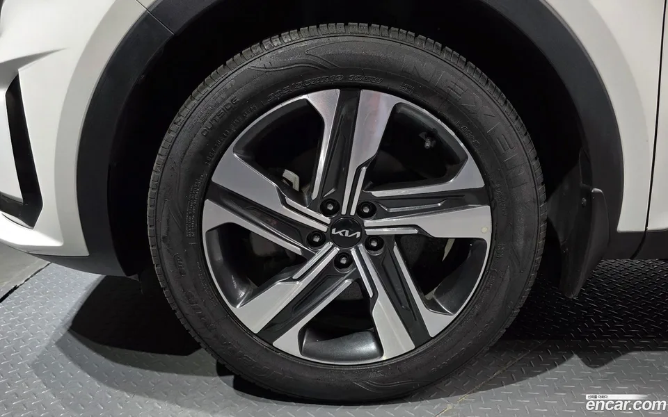 Kia Sorento HEV 1.6 2WD 2023 — thumbnail 2