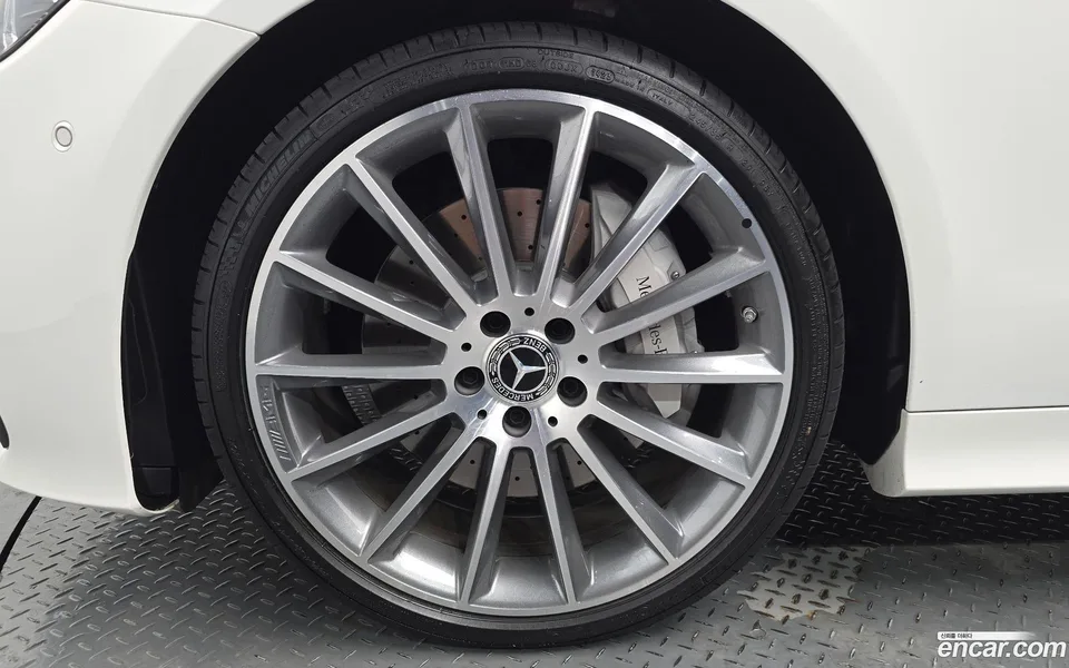 Mercedes-Benz E-Class E450 4MATIC 2023 — thumbnail 5