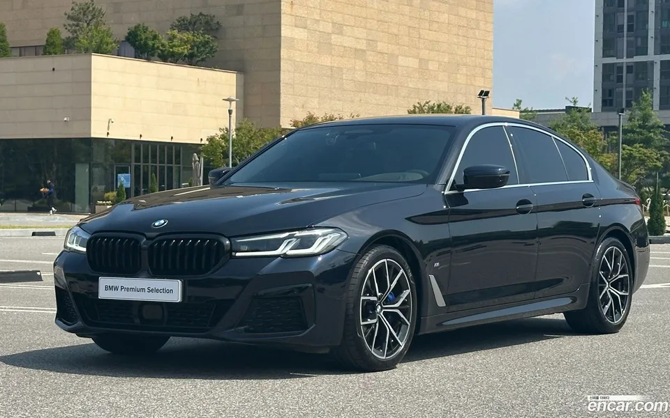 BMW 5 Series 530i xDrive M 2022 — photo 1, buy with delivery to Moscow