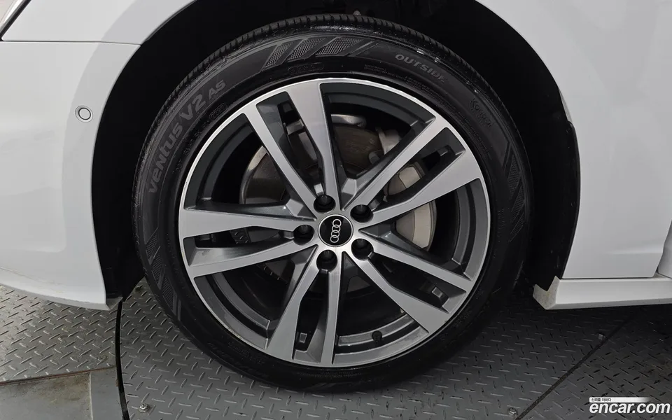 Audi A6 45 TFSI 2022 — thumbnail 2