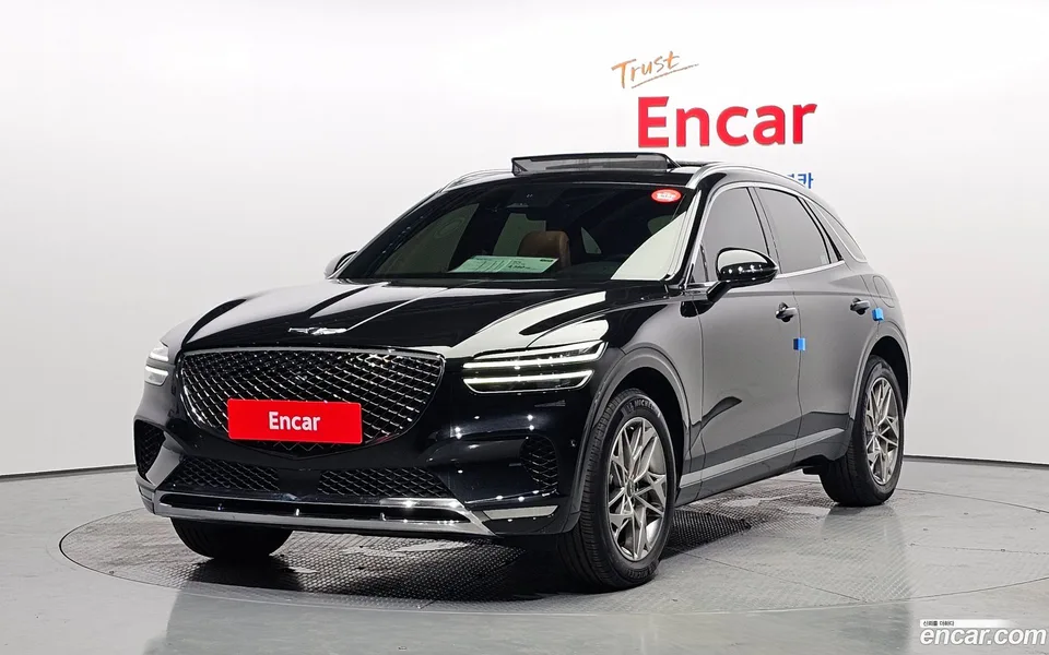 Genesis GV70 2.5T AWD 2023 — photo 1, buy with delivery to Moscow