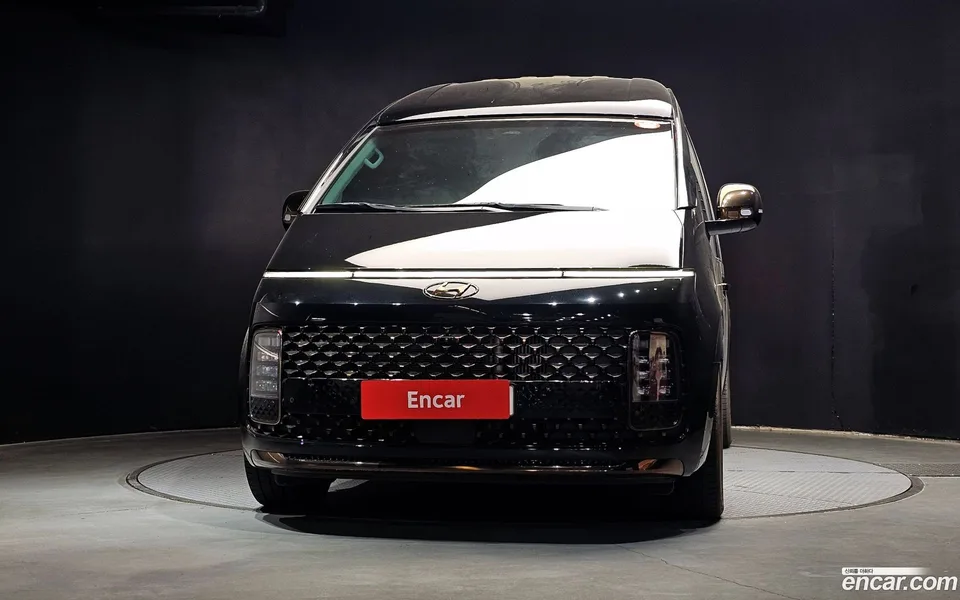 Hyundai Staria 7 2022 — thumbnail 3