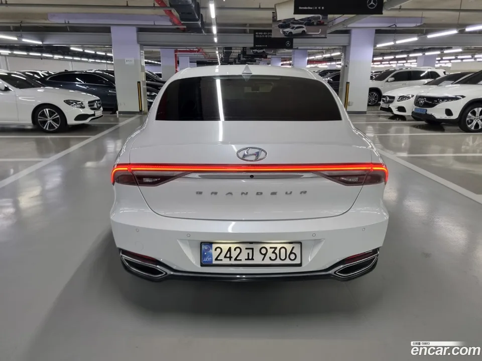 Hyundai Grandeur IG 3.0 LPi () 2022 — thumbnail 4