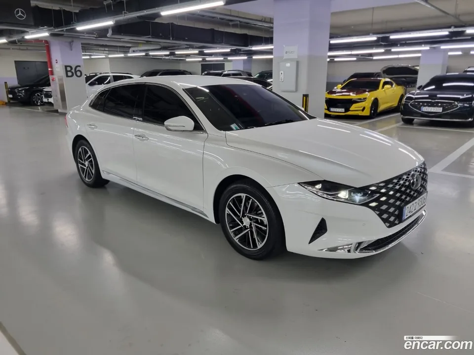 Hyundai Grandeur IG 3.0 LPi () 2022 — photo 1, buy with delivery to Moscow