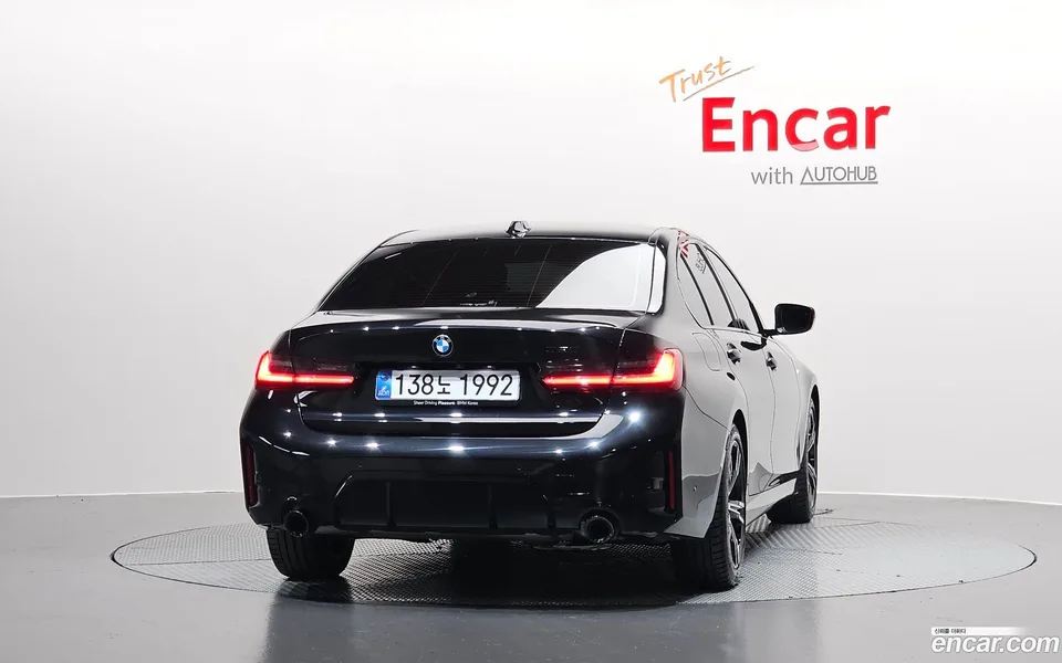 BMW 3 Series 320i M 2025 — thumbnail 4
