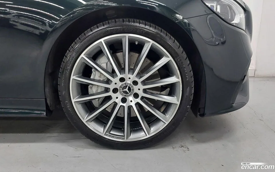Mercedes-Benz E-Class E450 4MATIC 2022 — thumbnail 2