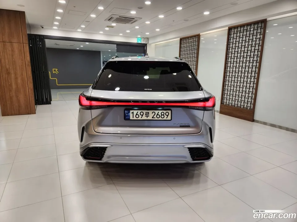 Lexus RX 500h F-Sport 2024 — thumbnail 4