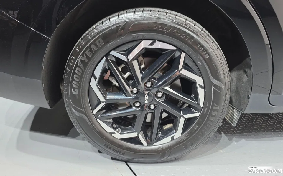 Kia Carnival 9 2024 — thumbnail 5