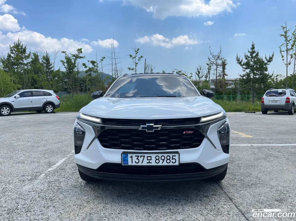 Chevrolet Trax Crossover 1.2 RS 2024 — photo 1, buy with delivery to Moscow