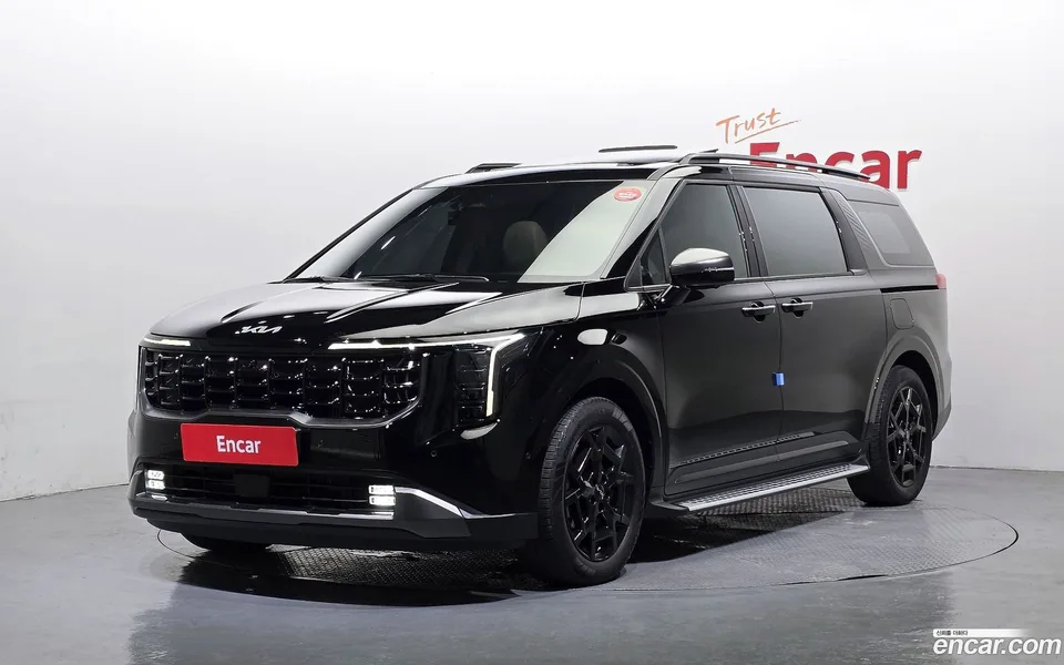 Kia Carnival HEV 9 2025 — photo 1, buy with delivery to Moscow