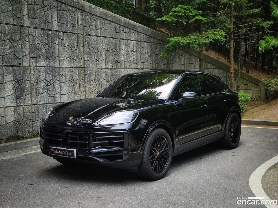 Porsche Cayenne 3.0 2024 — photo 1, buy with delivery to Moscow