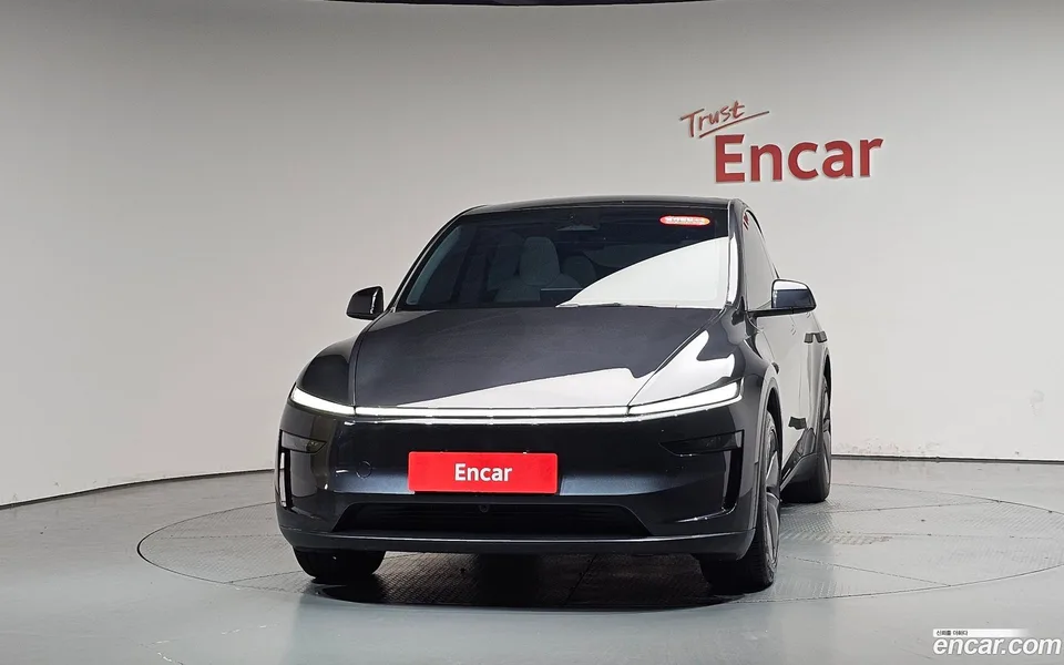 Tesla Model Y RWD 2025 — thumbnail 3