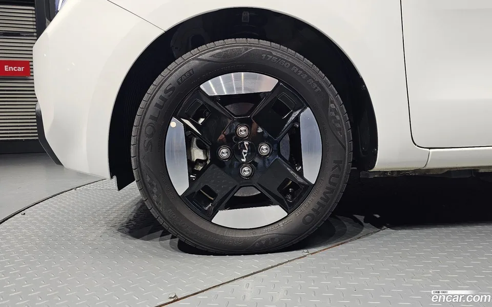 Kia Ray EV 2023 — thumbnail 2