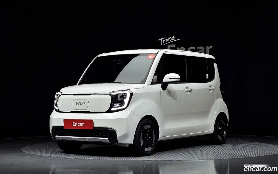 Kia Ray EV 2023 — photo 1, buy with delivery to Moscow