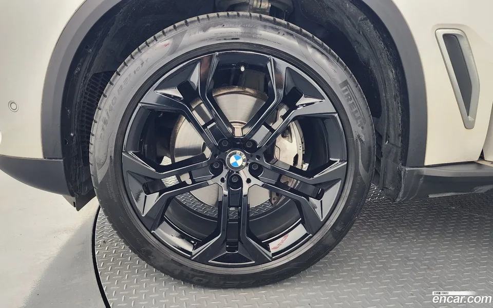 BMW X5 xDrive 30d xLine 2022 — thumbnail 2