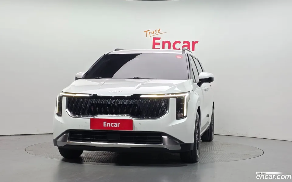 Kia Carnival 9 2023 — thumbnail 3