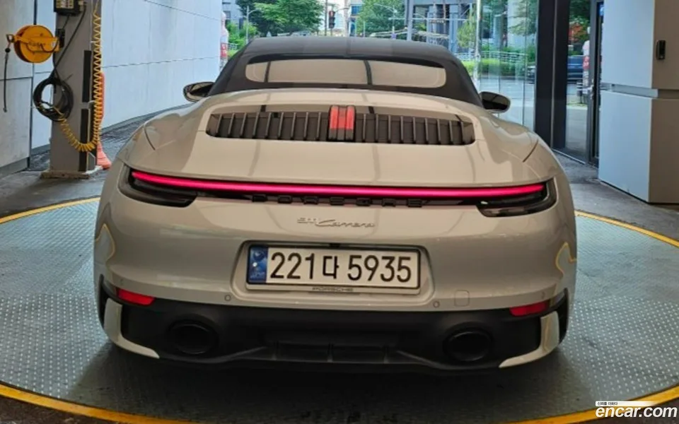 Porsche 911 (992) 2024 — thumbnail 4