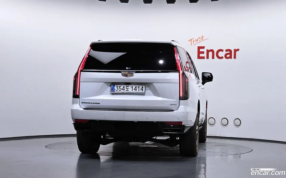 Cadillac Escalade 6.2 2023 — миниатюра 4