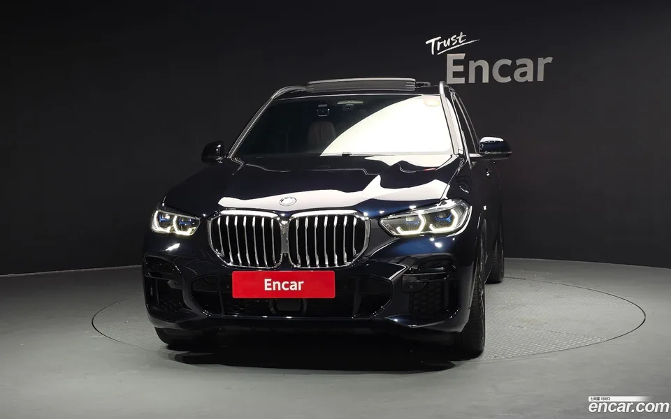BMW X5 xDrive 40i M 2022 — thumbnail 3
