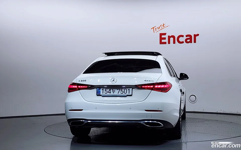 Mercedes-Benz C-Class C300 4MATIC 2024 — thumbnail 4