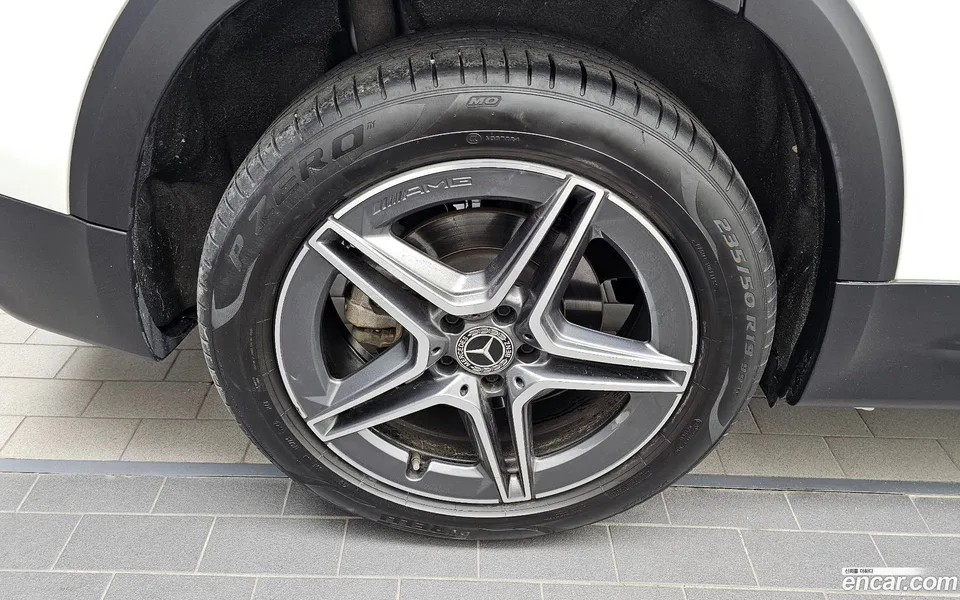 Mercedes-Benz GLB-Class GLB250 4MATIC 2022 — миниатюра 5