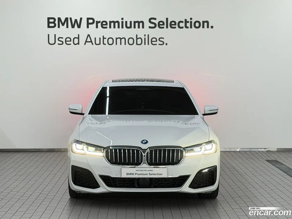 BMW 5 Series 530e M 2022 — миниатюра 3