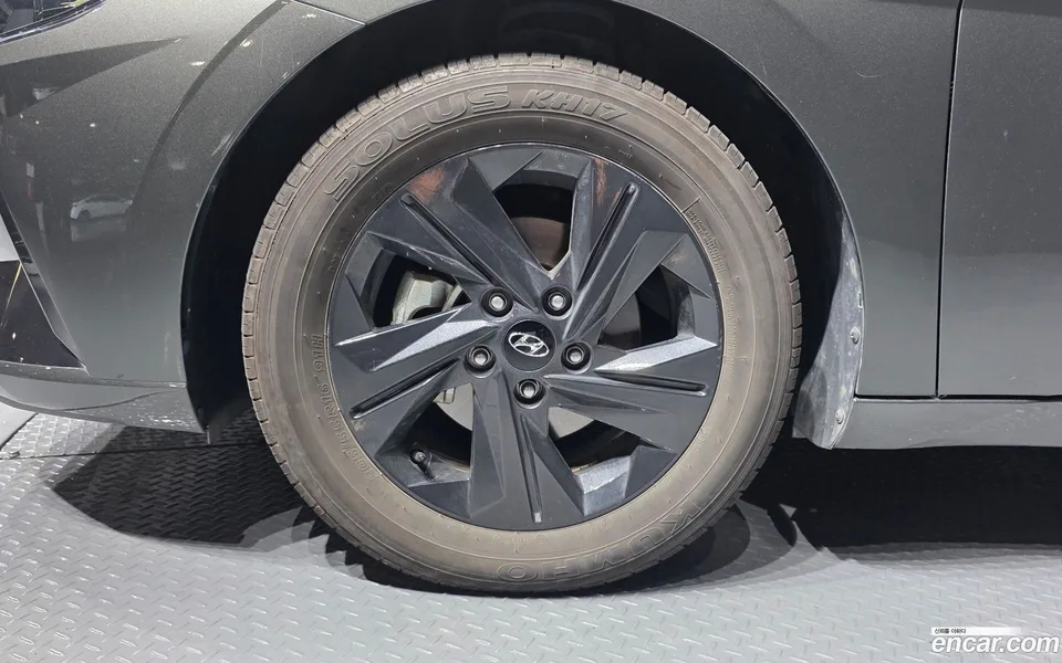 Hyundai Avante Hybrid 2023 — thumbnail 5