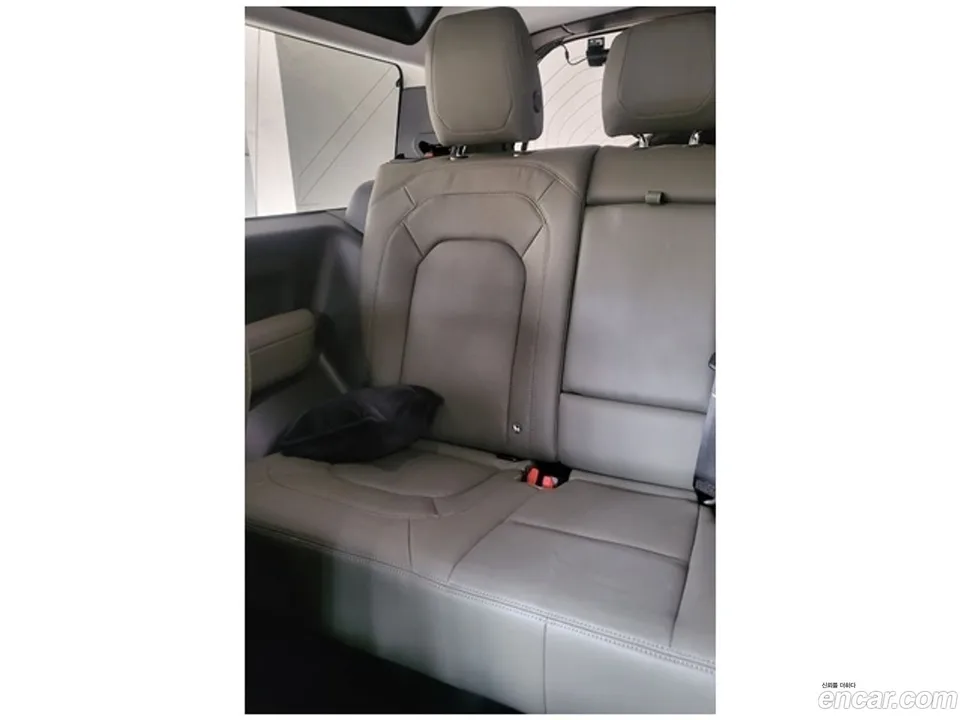 Land Rover Defender 90 D250 SE 2023 — thumbnail 5