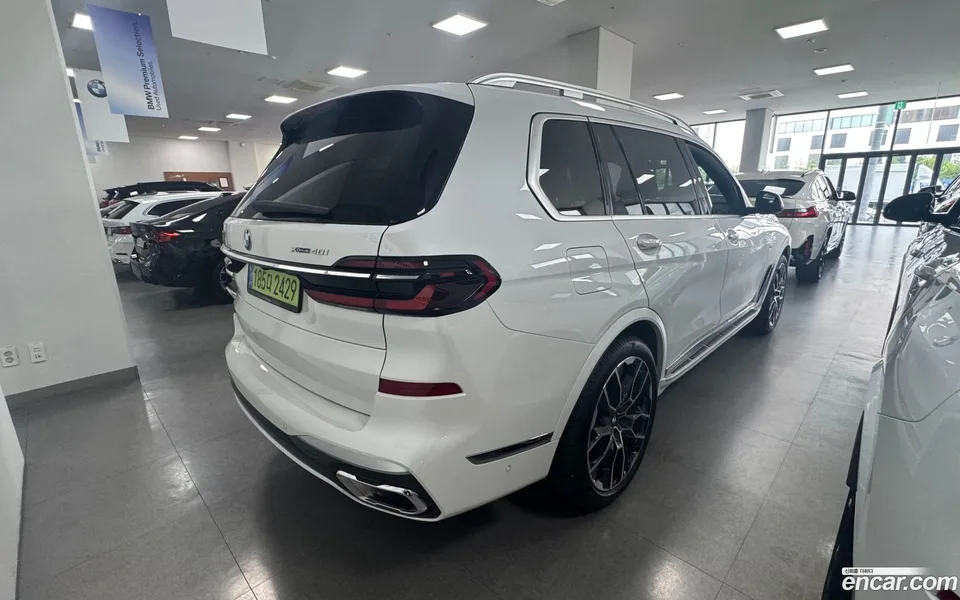 BMW X7 xDrive 40i M 6 2025 — thumbnail 4