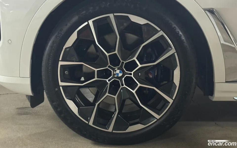 BMW X7 xDrive 40i M 6 2025 — thumbnail 5
