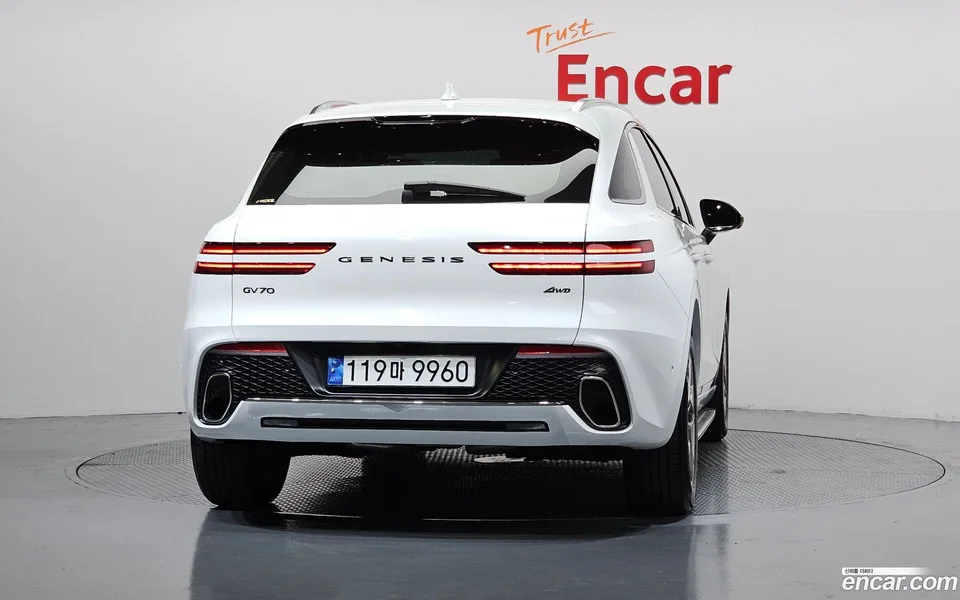 Genesis GV70 2.5T AWD 2023 — thumbnail 4