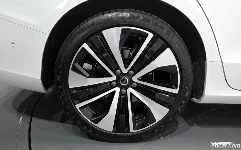 Volvo S60 B5 2024 — thumbnail 5