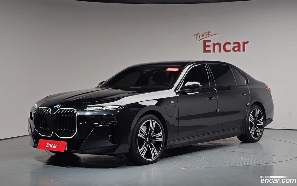 BMW 7 Series 750e xDrive M 2024 — photo 1, buy with delivery to Moscow