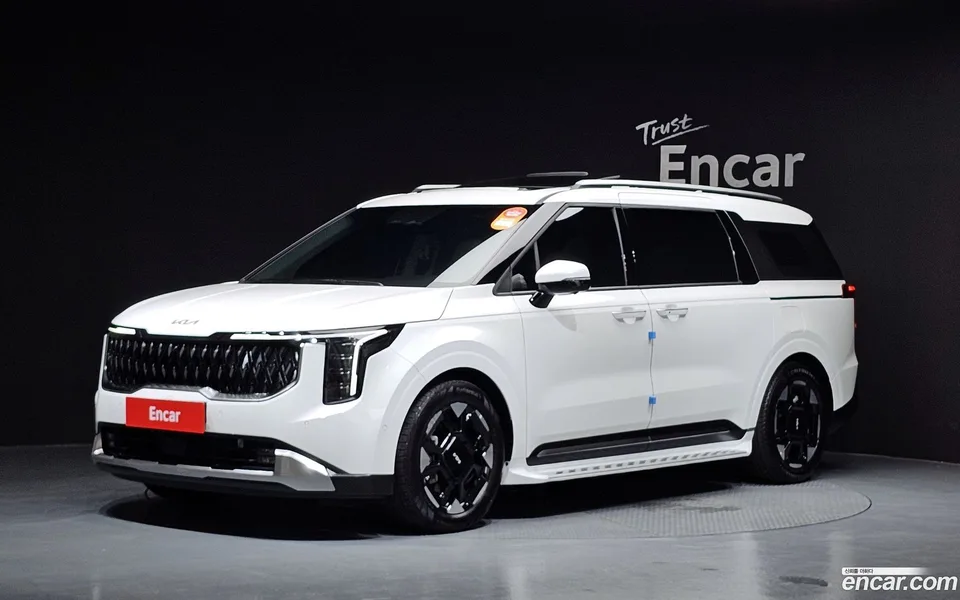 Kia Carnival 9 2024 — photo 1, buy with delivery to Moscow