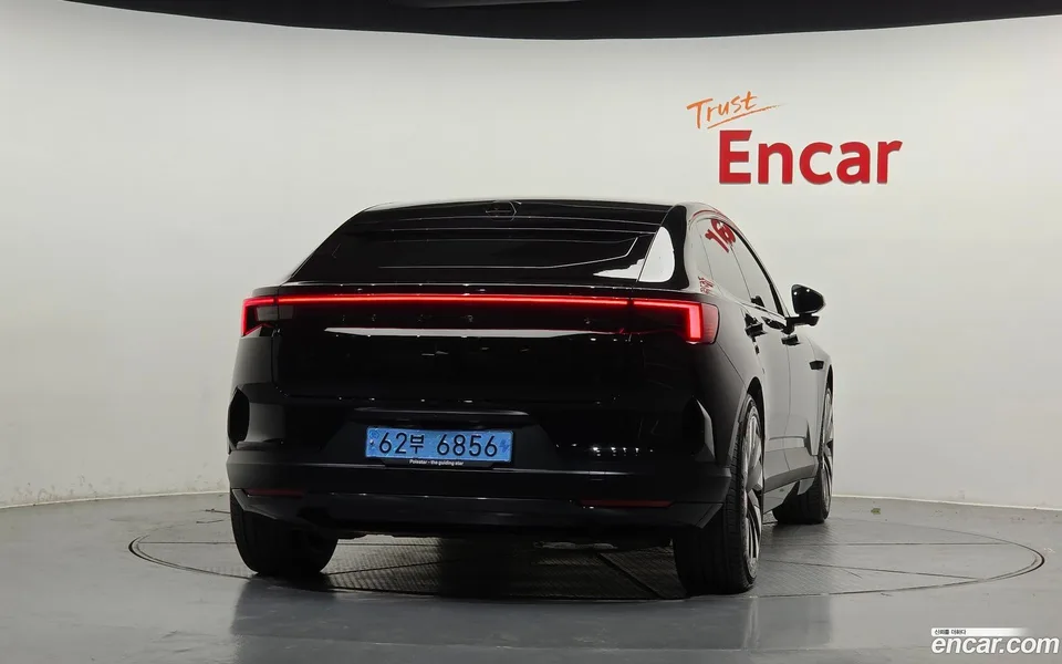Polestar Polestar 4 2024 — thumbnail 4
