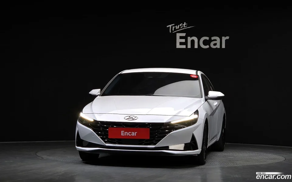 Hyundai Avante Hybrid 2023 — thumbnail 3