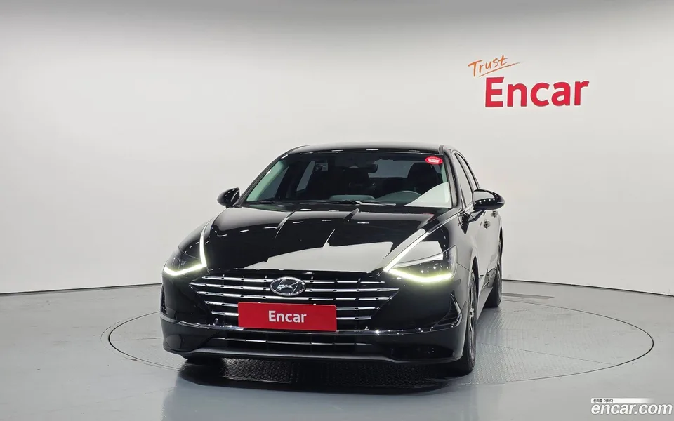 Hyundai Sonata Hybrid 2023 — thumbnail 3