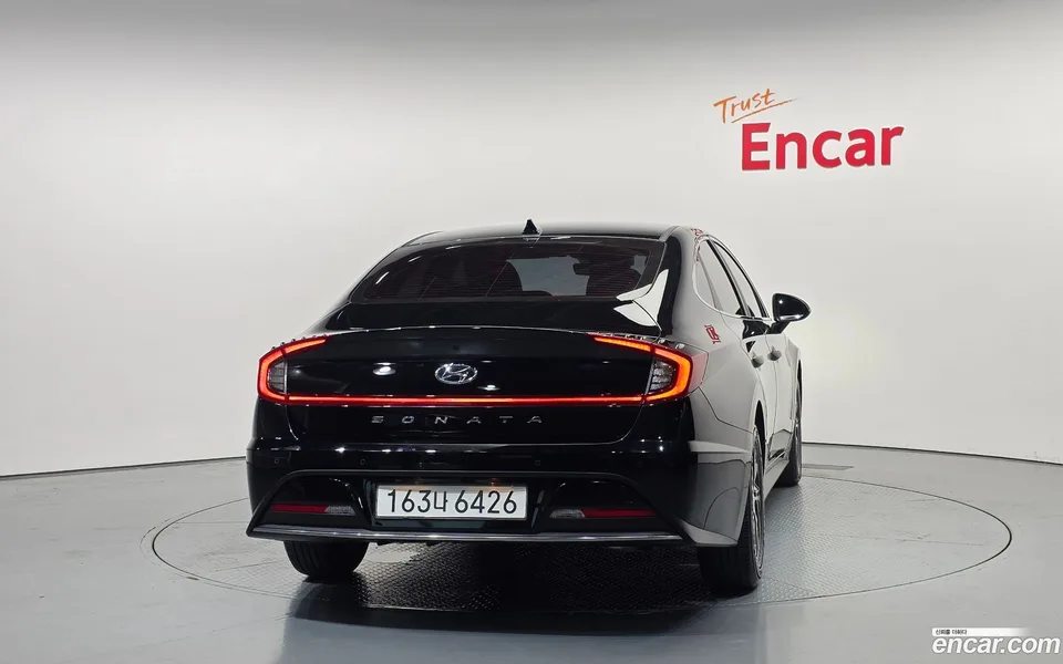 Hyundai Sonata Hybrid 2023 — thumbnail 4