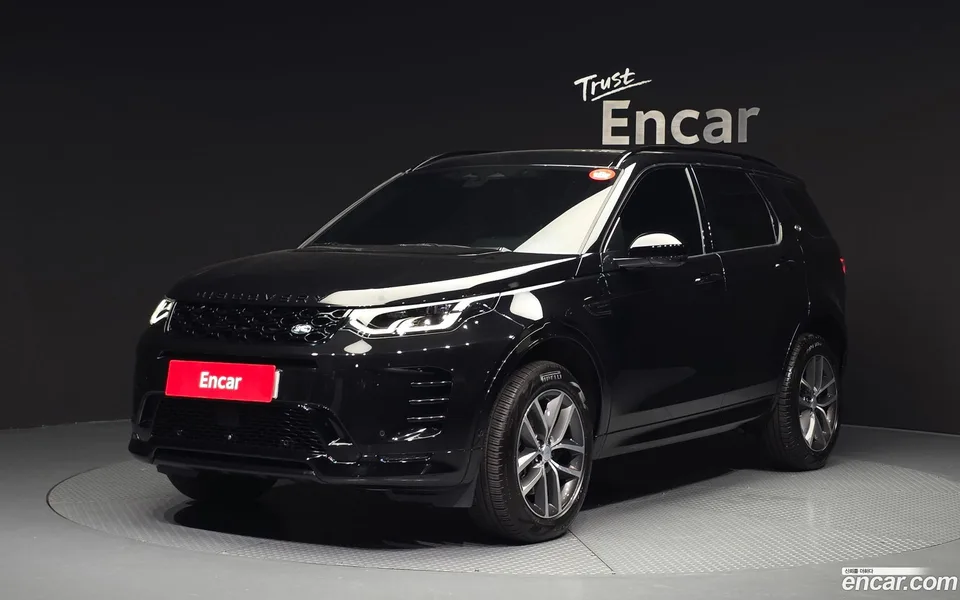 Land Rover Discovery Sport P250 SE 2025 — photo 1, buy with delivery to Moscow