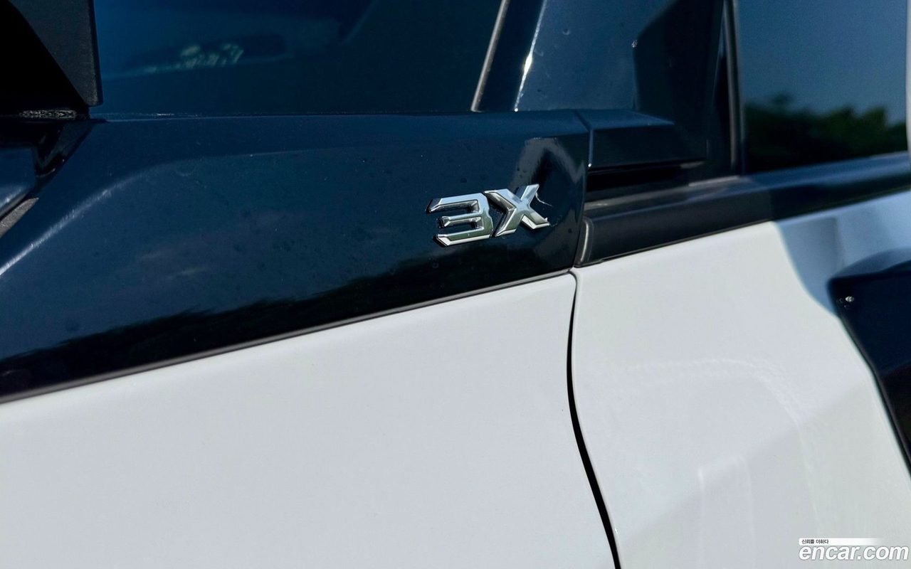 GMC EV 2024 — 2