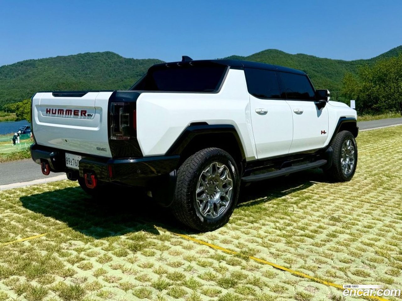 GMC EV 2024 — 4