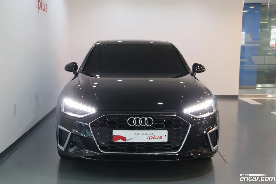 Audi A4 40 TFSI 2023 — thumbnail 3