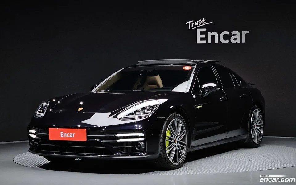 Porsche Panamera (971) 2.9 AWD E- 2023 — photo 1, buy with delivery to Moscow