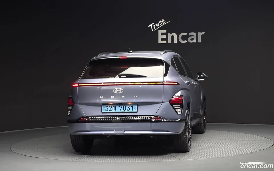 Hyundai Kona Electric 2023 — thumbnail 4