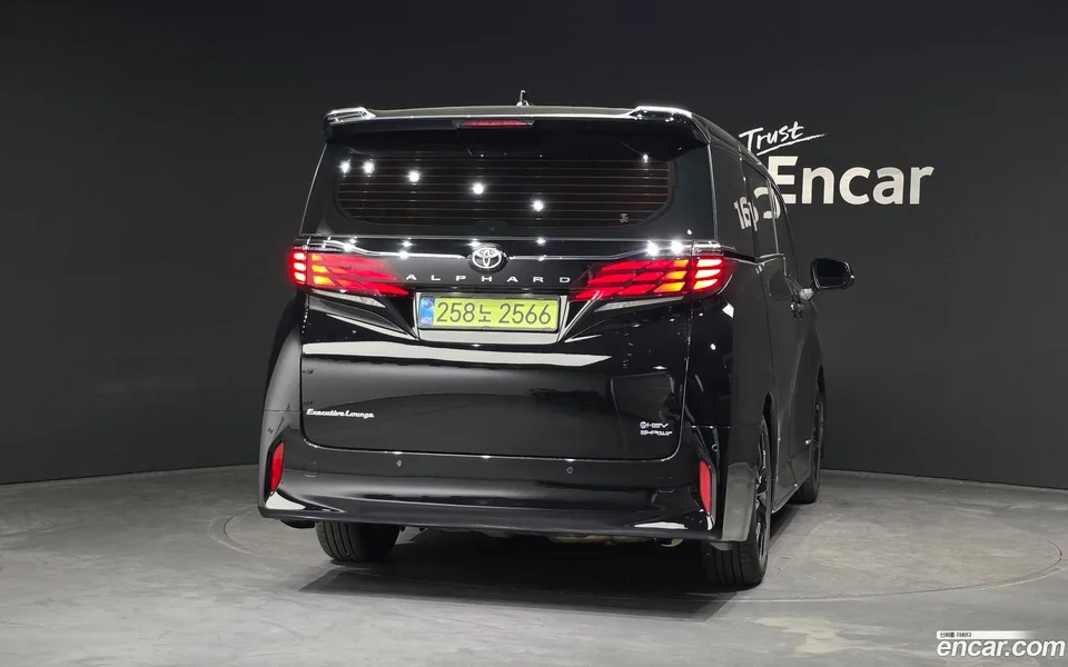 Toyota Alphard 2.5 HEV AWD 2025 — thumbnail 4